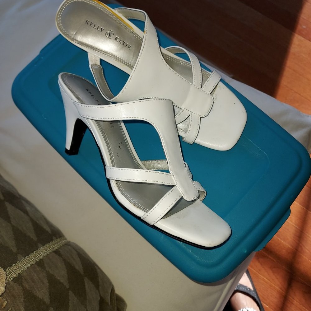 KELLY & KATIE SANDALS